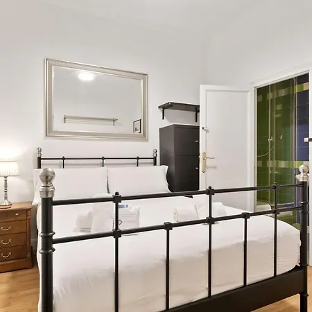 Fisa Gran Via Apartment Barcelona
